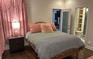 Bedroom with queen size bed