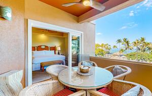 Kahalu'u Beach Condo with Infinity Pool & Spa - Kailua Kona, Hawaii