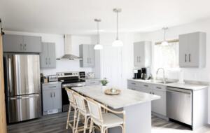 Newly Built Lakefront Cabin - Ninette, Canada