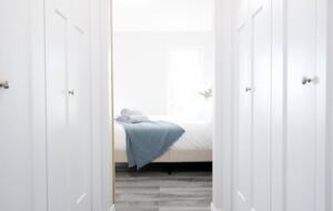 Newly Built Lakefront Cabin - Ninette, Canada