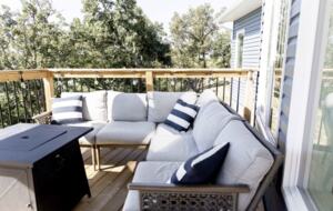 Newly Built Lakefront Cabin - Ninette, Canada