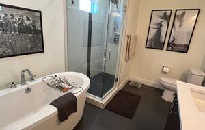 primary ensuite bathroom