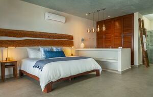 Luxe Caribbean Escape with Rooftop Views & Saltwater Pool - Isla Mujeres, Mexico