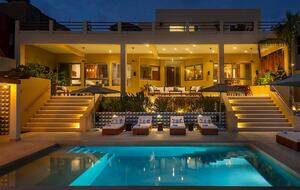 Luxe Caribbean Escape with Rooftop Views & Saltwater Pool - Isla Mujeres, Mexico