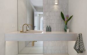 Chateau Hilltop - Sydney, Australia