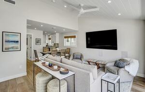 Contemporary Beachside Haven in the Heart of Newport Beach - Newport Beach, California