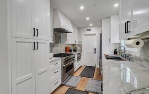 Contemporary Beachside Haven in the Heart of Newport Beach - Newport Beach, California