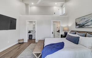 Contemporary Beachside Haven in the Heart of Newport Beach - Newport Beach, California