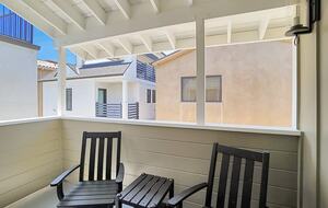 Contemporary Beachside Haven in the Heart of Newport Beach - Newport Beach, California