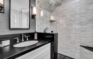 Contemporary Beachside Haven in the Heart of Newport Beach - Newport Beach, California