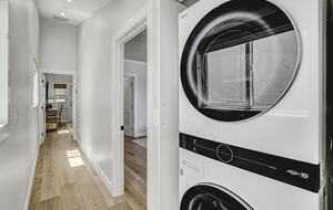 Contemporary Beachside Haven in the Heart of Newport Beach - Newport Beach, California