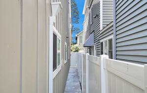 Contemporary Beachside Haven in the Heart of Newport Beach - Newport Beach, California