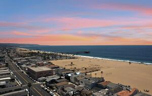 Contemporary Beachside Haven in the Heart of Newport Beach - Newport Beach, California