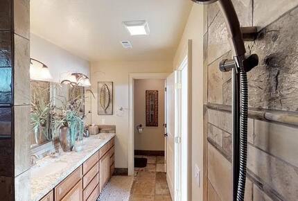 Rocky Waves Ocean Front Luxury Retreat - Brookings, Oregon