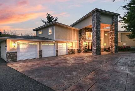 Rocky Waves Ocean Front Luxury Retreat - Brookings, Oregon