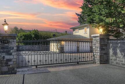 Rocky Waves Ocean Front Luxury Retreat - Brookings, Oregon