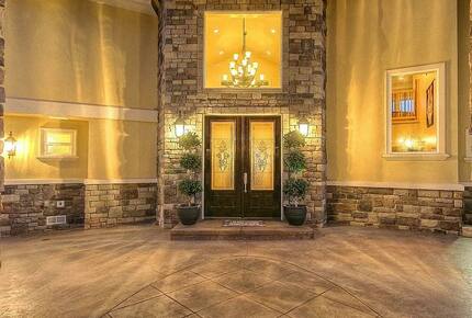 Rocky Waves Ocean Front Luxury Retreat - Brookings, Oregon