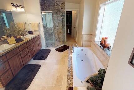 Rocky Waves Ocean Front Luxury Retreat - Brookings, Oregon