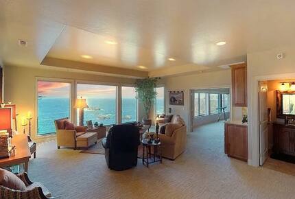 Rocky Waves Ocean Front Luxury Retreat - Brookings, Oregon