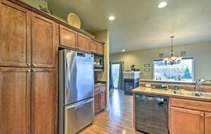 Deer Springs Retreat - Port Angeles, Washington