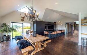 Oneroa Olive Estate - Waiheke Island, New Zealand