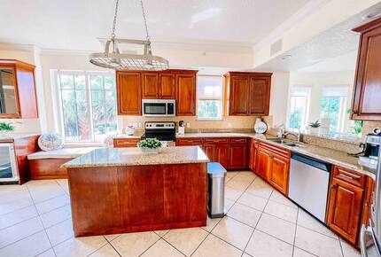 Luxurious 4 bedroom condo at Minorca - New Smyrna Beach, Florida