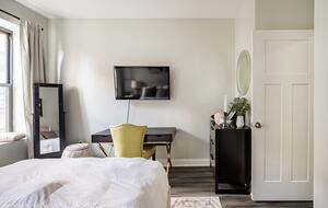 Charming Hideaway | 15 Minutes to NYC - Union City, New Jersey