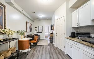 Charming Hideaway | 15 Minutes to NYC - Union City, New Jersey