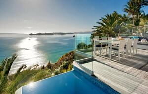 The House | Cloud 9 - Russell, New Zealand