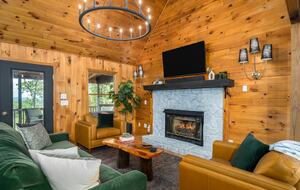 Blue Ridge Vista with Long-Range Mountain Views - Blue Ridge, Georgia