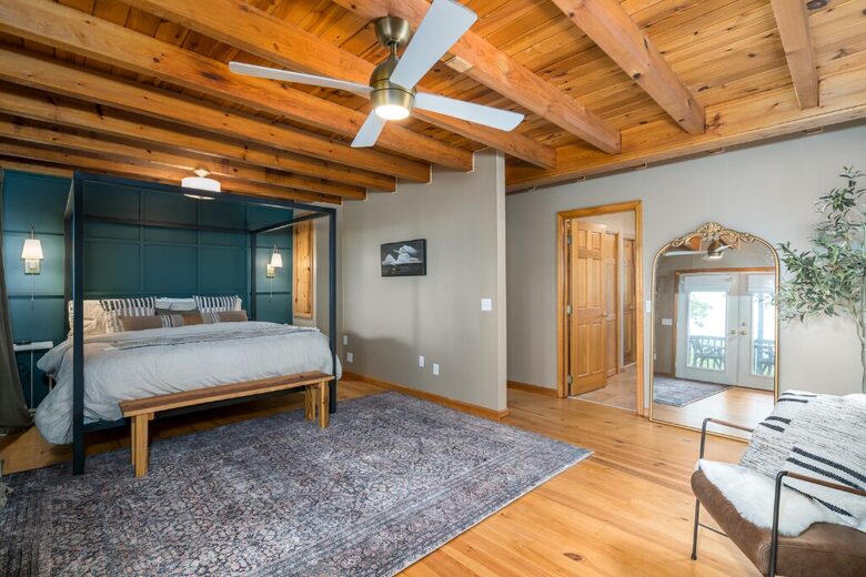 Blue Ridge Vista with Long-Range Mountain Views - Blue Ridge, Georgia