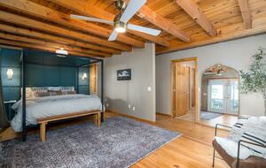 Blue Ridge Vista with Long-Range Mountain Views - Blue Ridge, Georgia