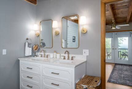 Blue Ridge Vista with Long-Range Mountain Views - Blue Ridge, Georgia