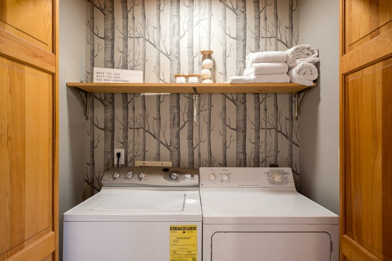 Blue Ridge Vista with Long-Range Mountain Views - Blue Ridge, Georgia