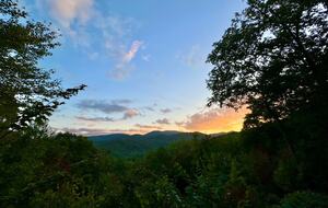 Blue Ridge Vista with Long-Range Mountain Views - Blue Ridge, Georgia