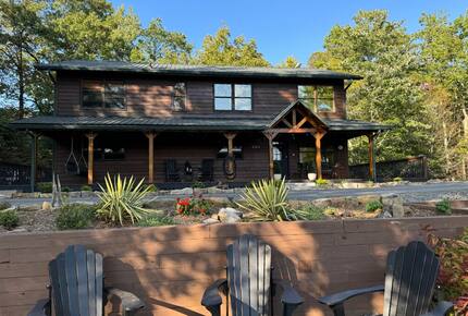 Blue Ridge Vista with Long-Range Mountain Views - Blue Ridge, Georgia