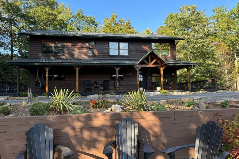 Blue Ridge Vista with Long-Range Mountain Views - Blue Ridge, Georgia