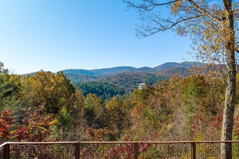 Blue Ridge Vista with Long-Range Mountain Views - Blue Ridge, Georgia