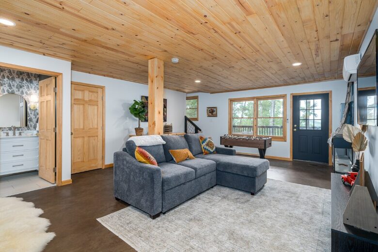 Blue Ridge Vista with Long-Range Mountain Views - Blue Ridge, Georgia