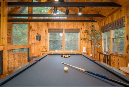 Blue Ridge Vista with Long-Range Mountain Views - Blue Ridge, Georgia