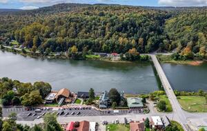 Walk to Foxburg/Riverfront - Parker, Pennsylvania