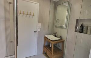 90 Mile Beach Luxury Escape - The Honeysuckles, Australia