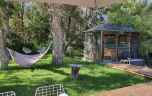 90 Mile Beach Luxury Escape - The Honeysuckles, Australia