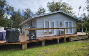 90 Mile Beach Luxury Escape - The Honeysuckles, Australia