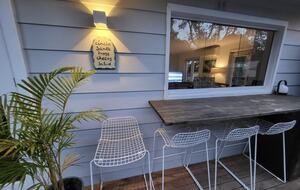 90 Mile Beach Luxury Escape - The Honeysuckles, Australia