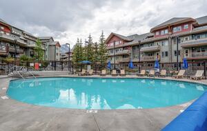 Cozy Mountain Escape in the Heart of Canmore - Canmore, Canada