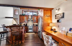 Deer Valley Luxury Ski-Out | Silver Lake Village - Park City, Utah