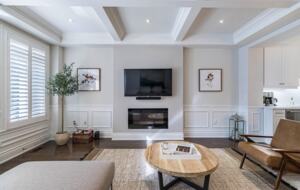 Executive Suburban Townhouse - Etobicoke, Canada