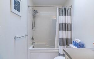 Executive Suburban Townhouse - Etobicoke, Canada