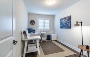 Executive Suburban Townhouse - Etobicoke, Canada